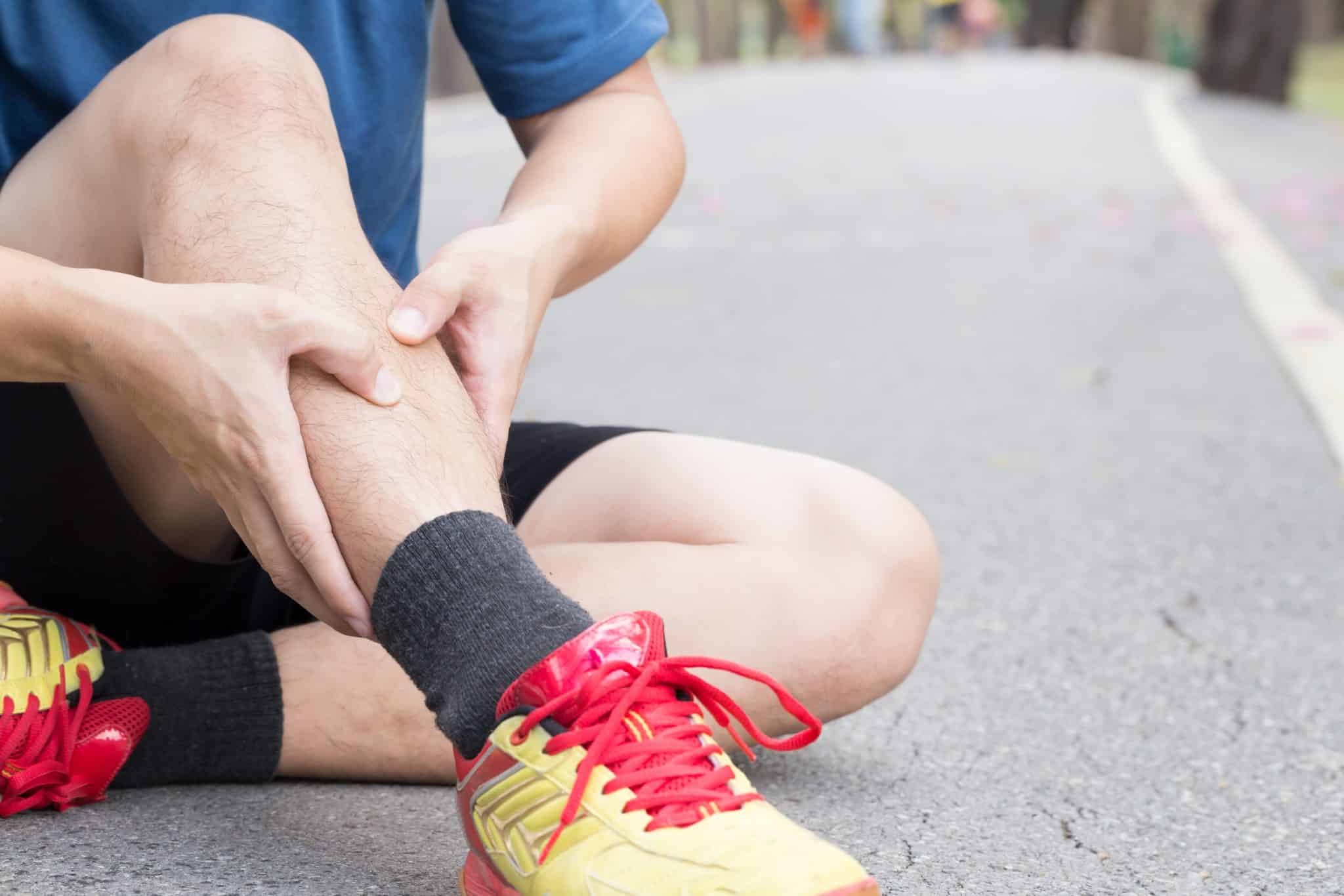 Douleur au tibia: causes et remèdes - Jogging international